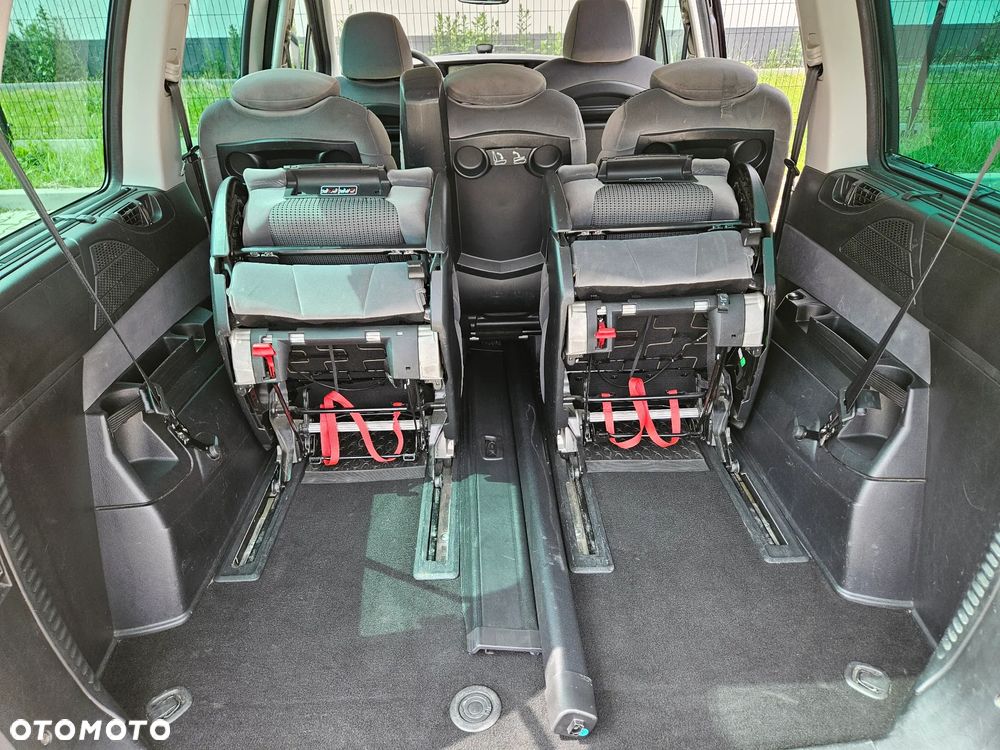 Peugeot 807 2.0 HDi Premium - 16