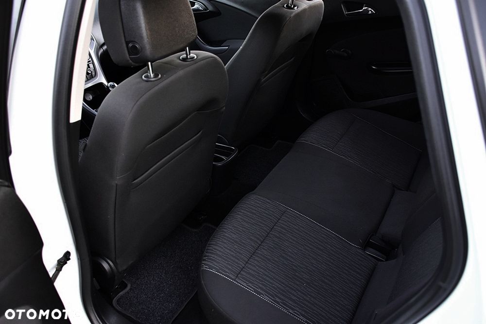 Opel Astra 1.6 Color Edition - 8
