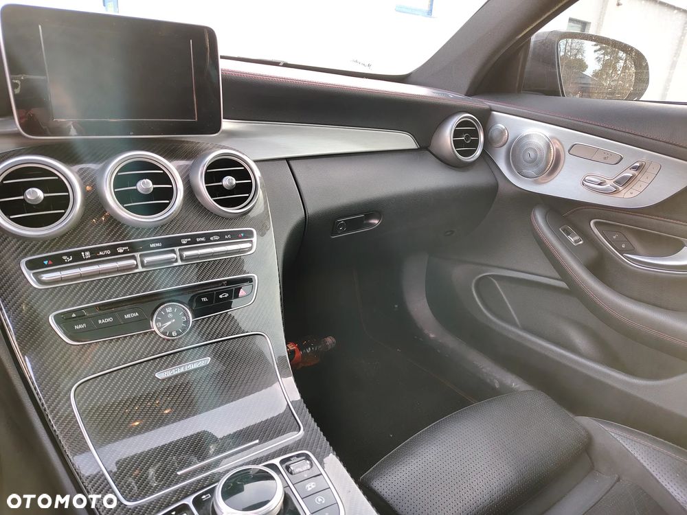 Mercedes-Benz Klasa C AMG 43 4Matic 9G-TRONIC Night Edition - 10