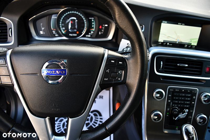 Volvo V60 Cross Country D4 Geartronic Summum - 18