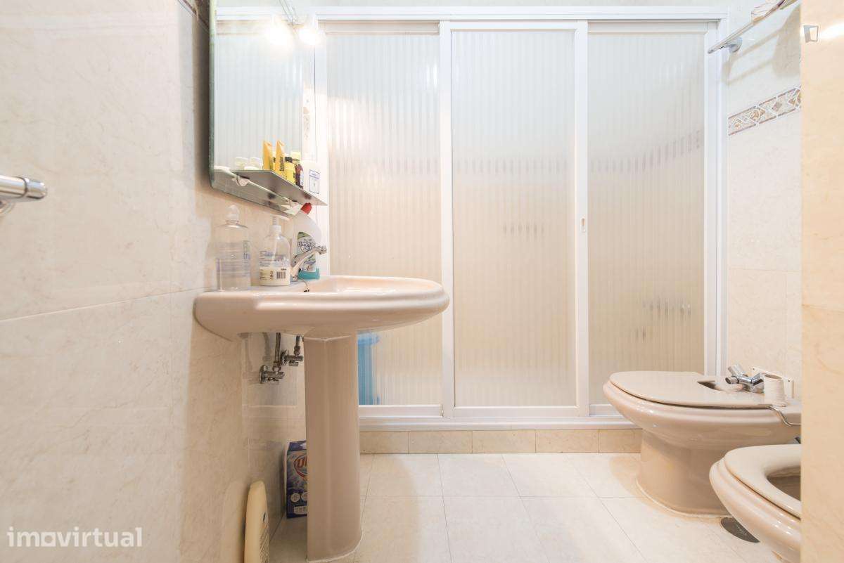 Quarto - localizado em Alvalade Lisbon - Grande imagem: 2/21
