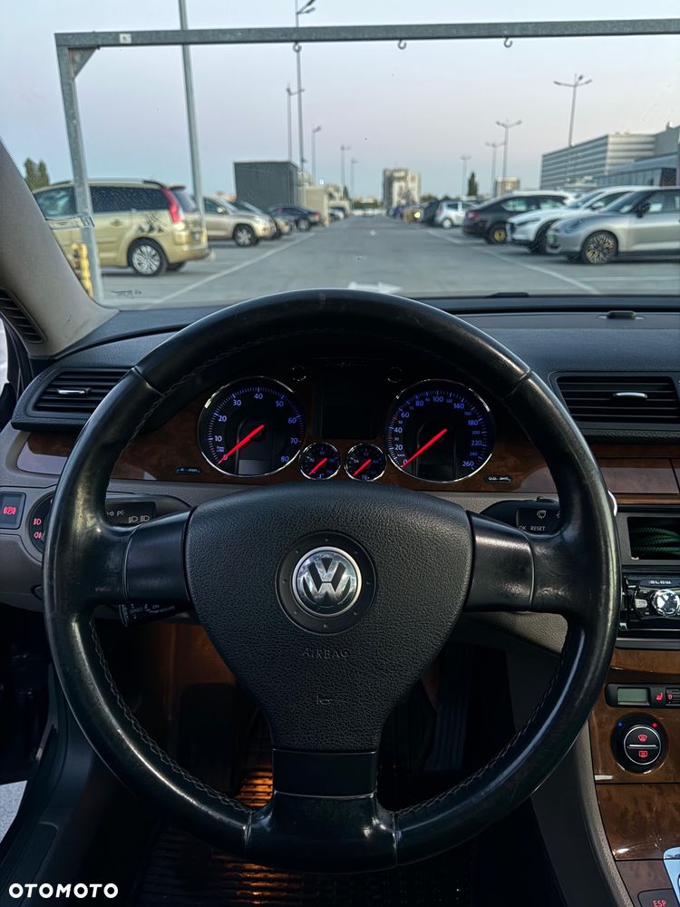 Volkswagen Passat - 6