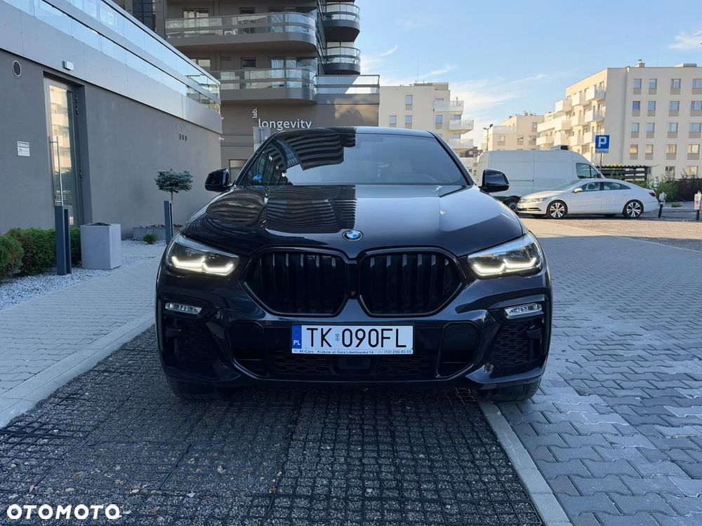 BMW X6 xDrive30d mHEV - 22
