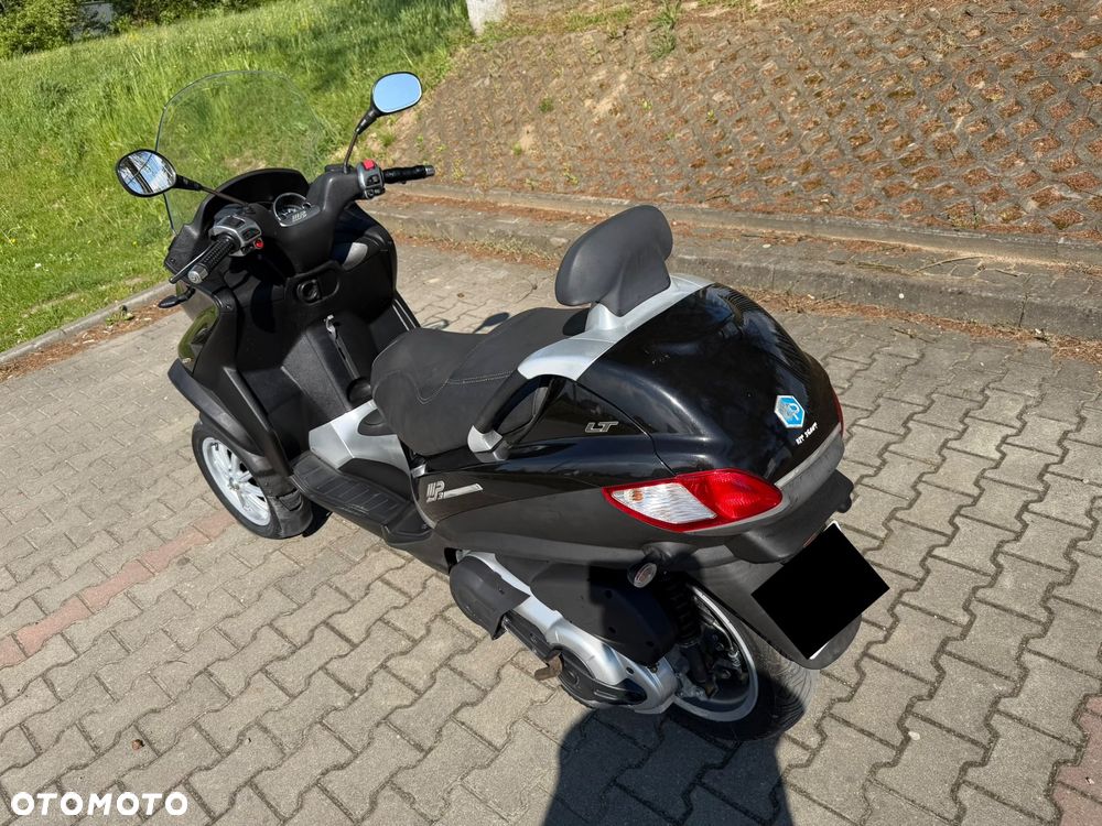 Piaggio MP-3 - 6