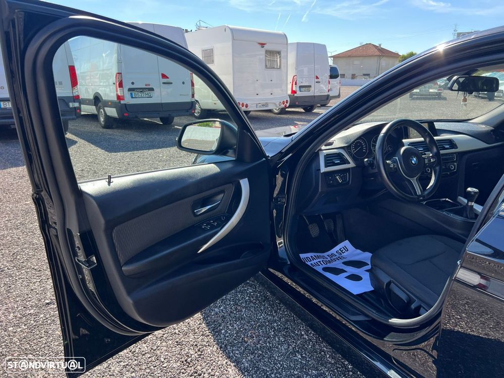 BMW 318 d - 16