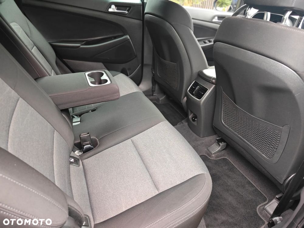 Hyundai Tucson blue 1.6 GDi 2WD Navi - 26