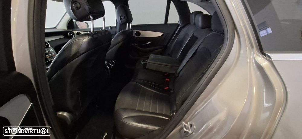 Mercedes-Benz GLC 300 d 4Matic 9G-TRONIC AMG Line - 26
