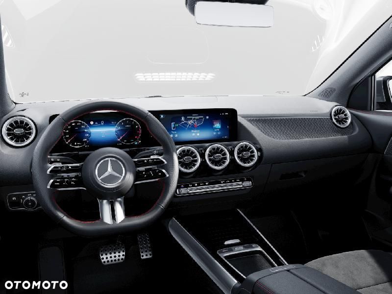 Mercedes-Benz GLA - 5