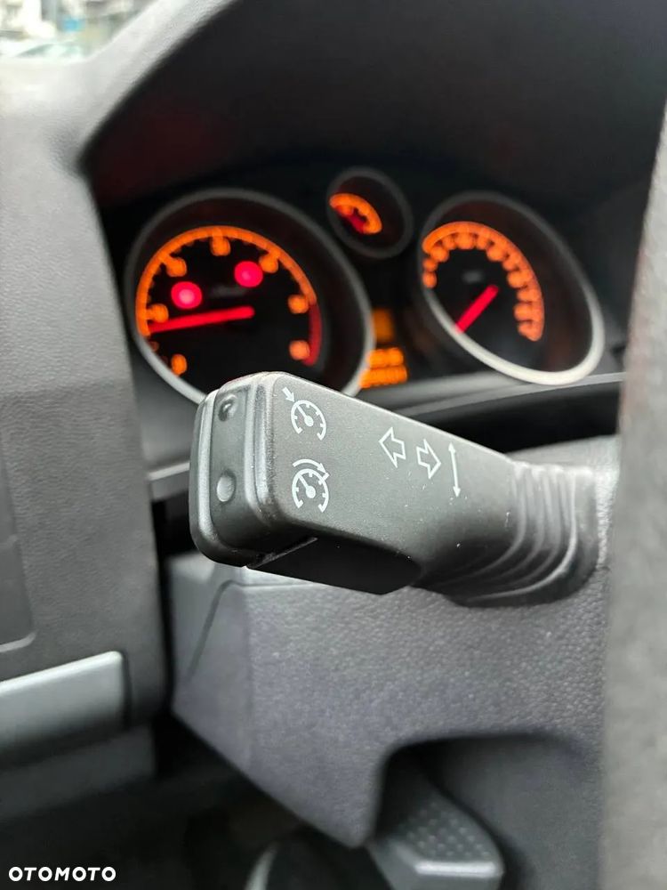 Opel Zafira - 20