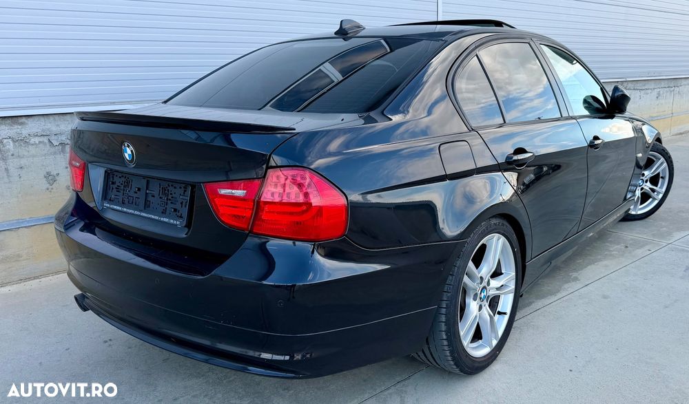 BMW Seria 3 320d DPF Aut. Edition Sport - 4