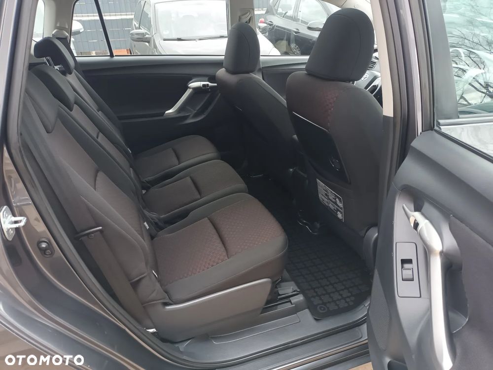 Toyota Verso 1.8 5-Sitzer Executive - 24