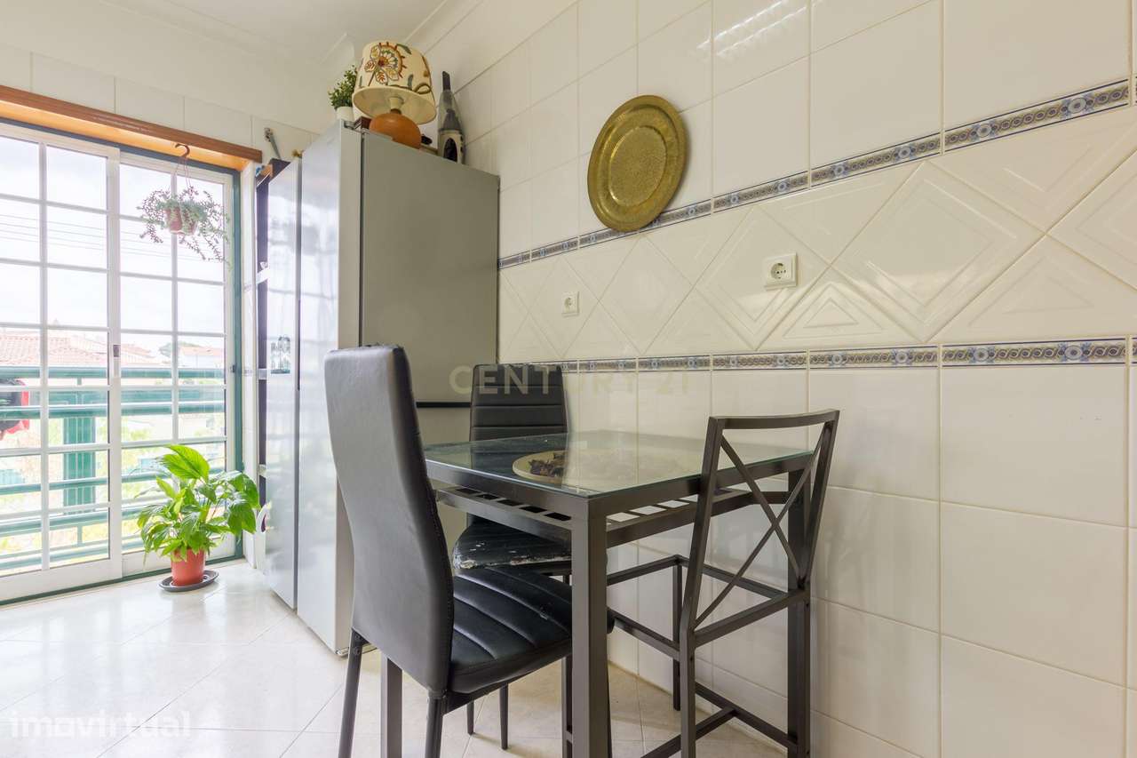 Apartamento T2 em Montijo com Varanda e Boa Exposição Solar - Grande imagem: 4/20