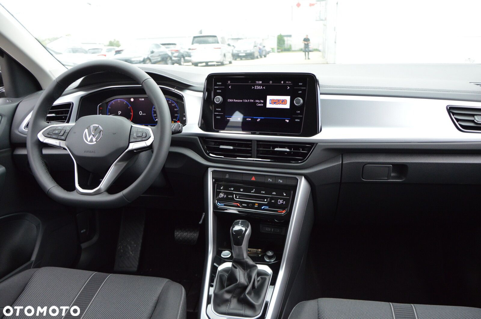 Volkswagen T-Roc - 18