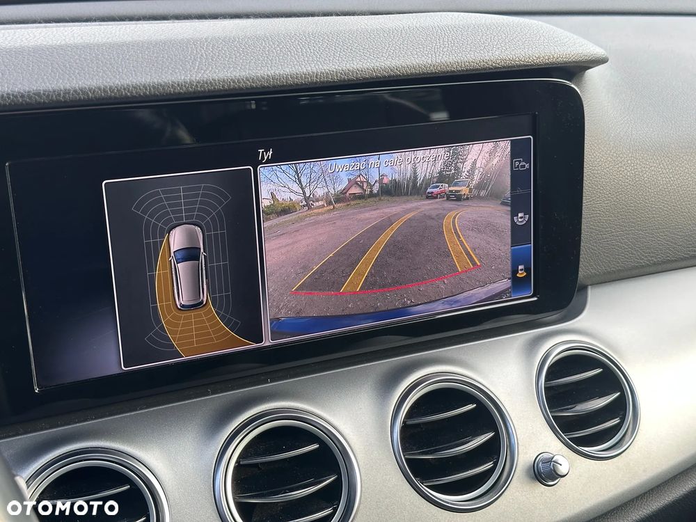 Mercedes-Benz Klasa E 200 d 9G-TRONIC - 24