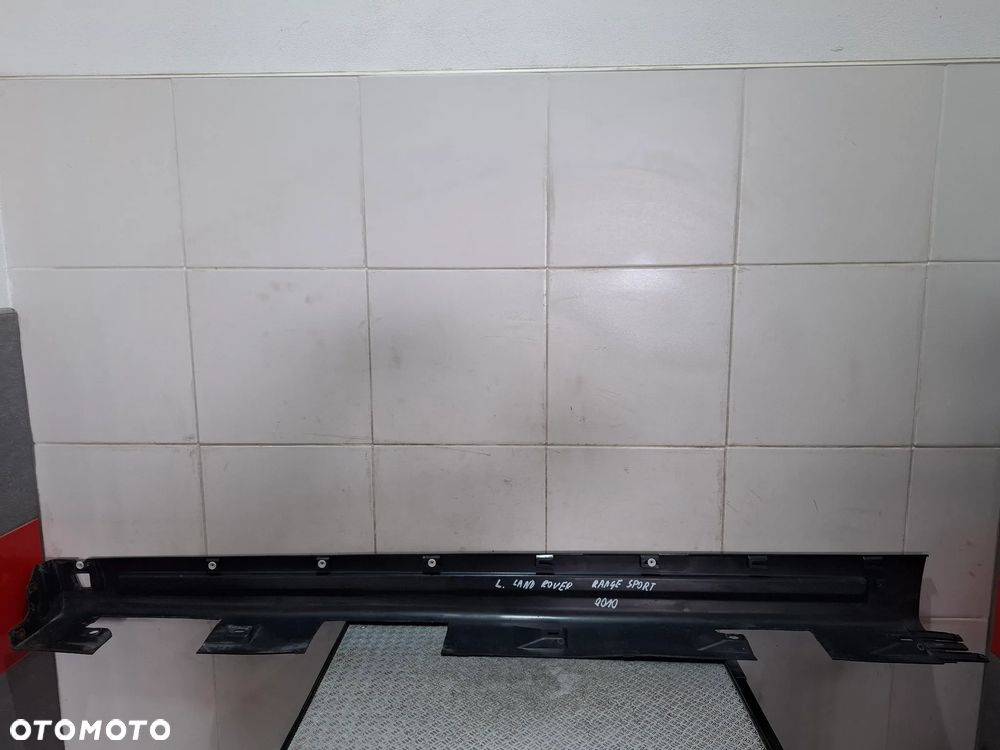Litwa progowa nakłądka lewa Range Rover Sport L320 2010 rok 5,0 V8 510KM - 5