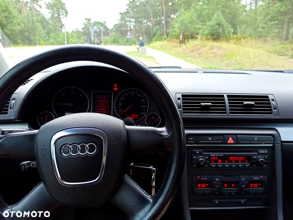 Audi A4 Limousine 2.0 TDI DPF - 10