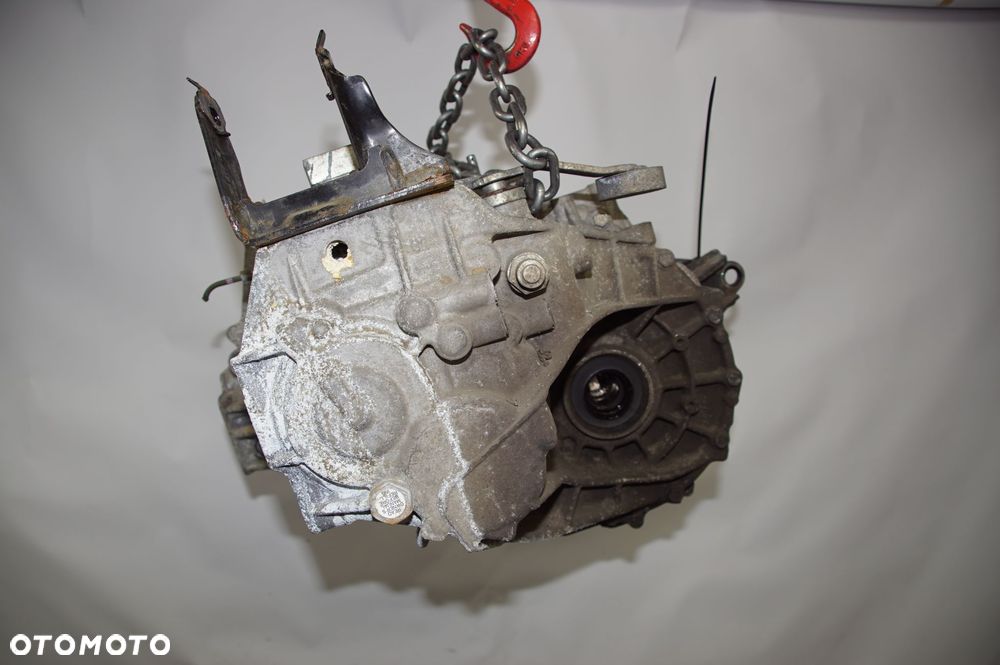 SKRZYNIA BIEGÓW TOYOTA AURIS II LIFT 1.4 B - 3