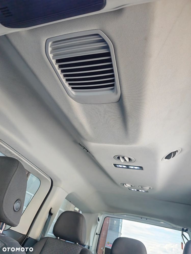 Ford Tourneo Connect 2.0 EcoBlue Titanium - 25