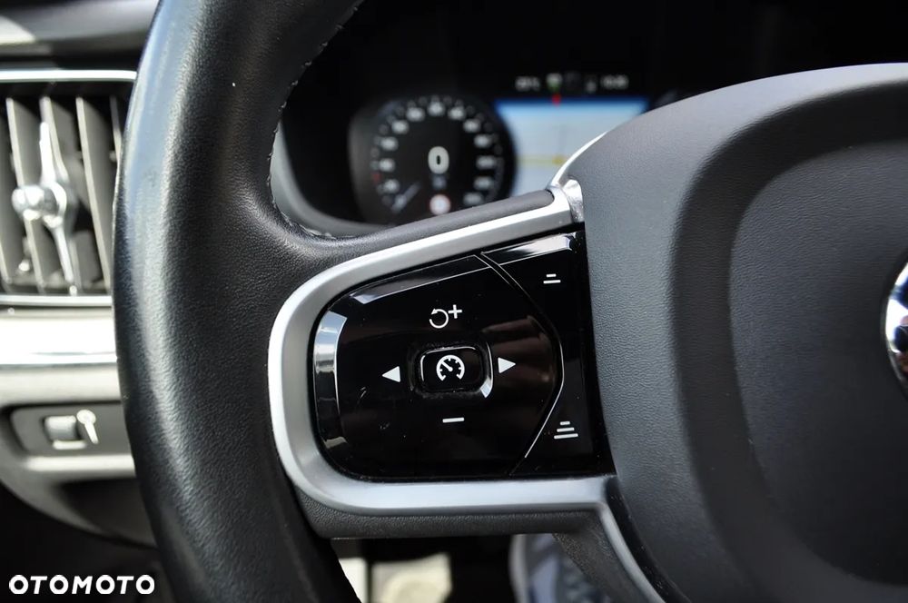 Volvo V60 Cross Country Pro T5 AWD - 38