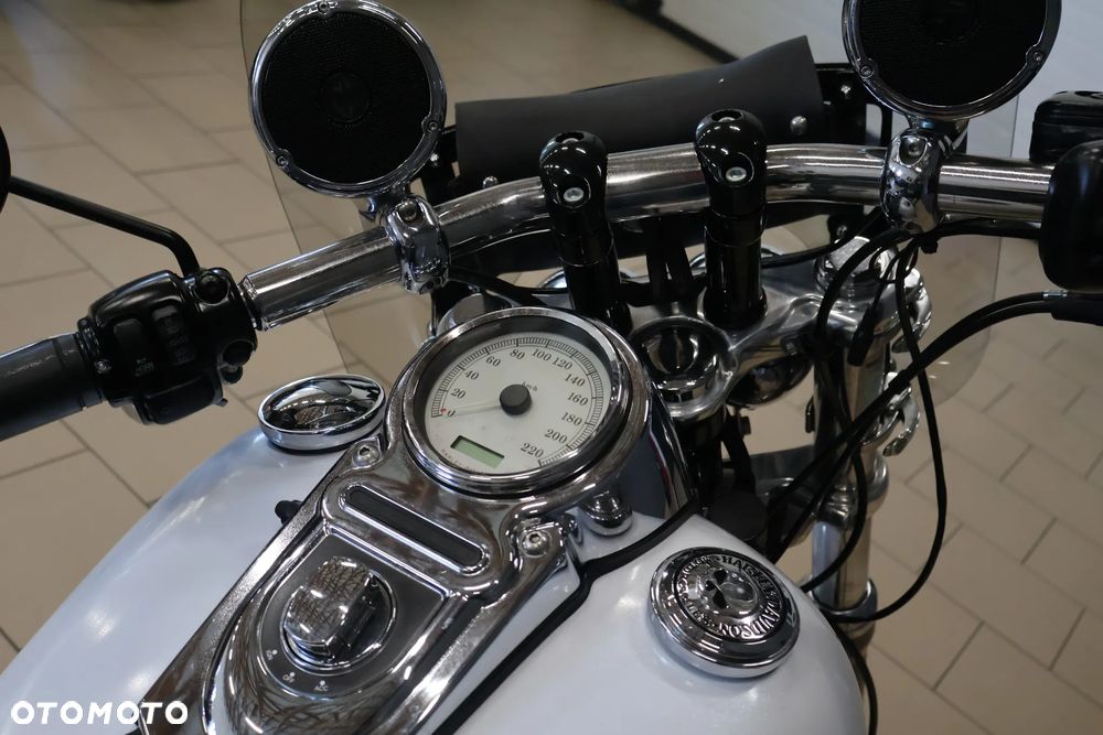 Harley-Davidson Dyna Fat Bob - 27