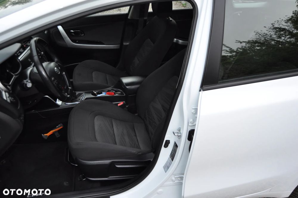 Kia Ceed 1.6 GDI L - 7