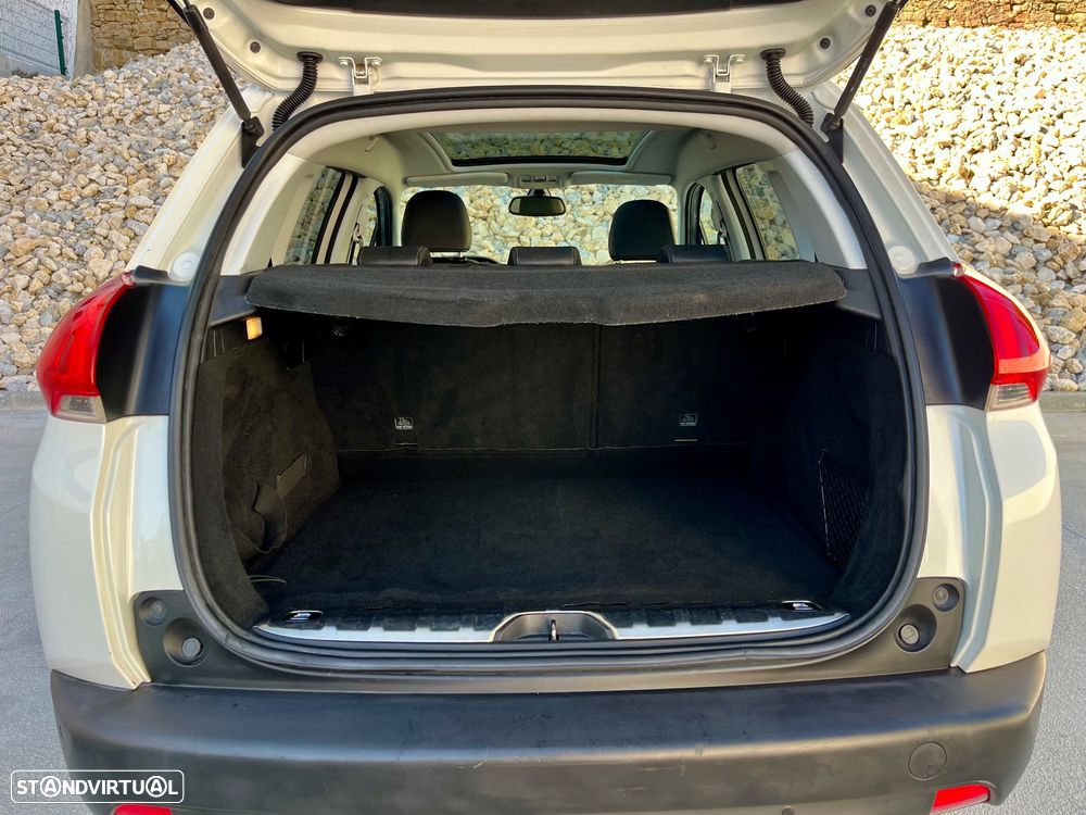 Peugeot 2008 1.2 PureTech Style - 44