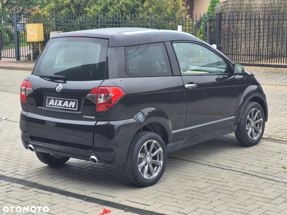 Aixam Crossover - 16