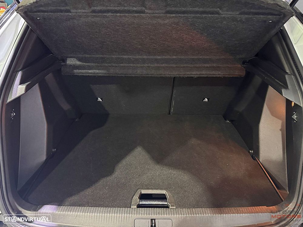 Peugeot 2008 1.2 PureTech Allure Pack EAT8 - 10