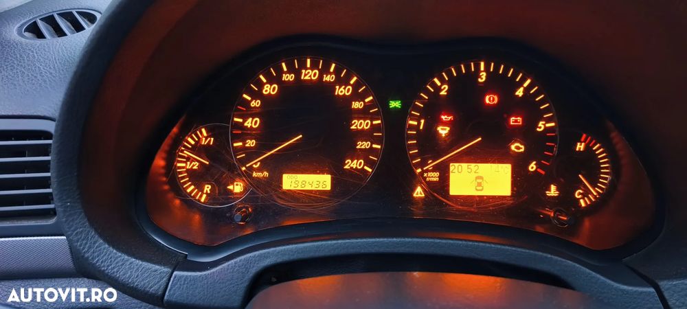 Toyota Avensis 2.2 D-CAT Executive - 7