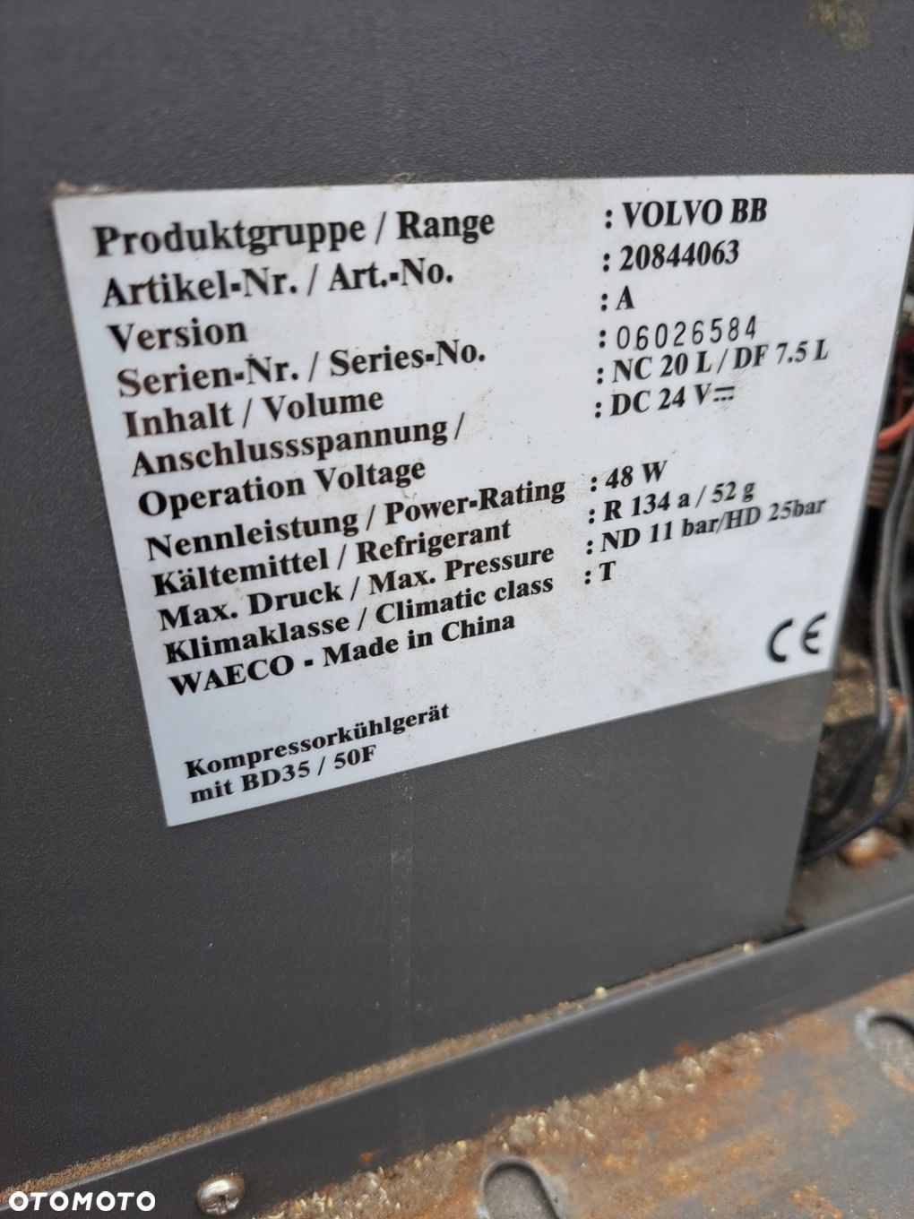 ORYGINAŁ LODÓWKA CHŁODZIARKA VOLVO FH - 8