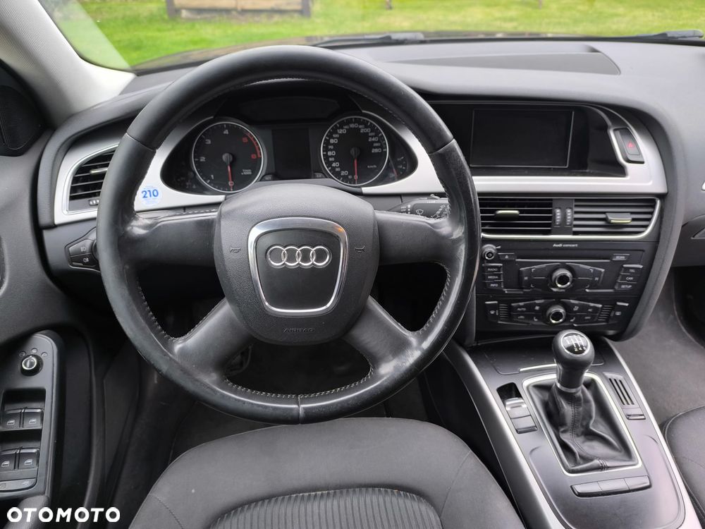 Audi A4 Avant 2.0 TDI - 10