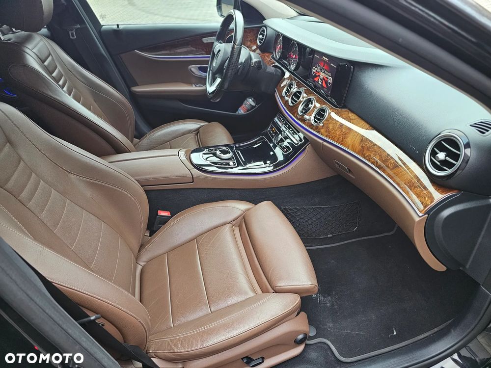 Mercedes-Benz Klasa E 220 d 9G-TRONIC Exclusive - 14