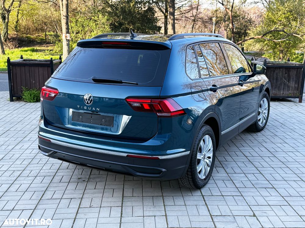 Volkswagen Tiguan - 8