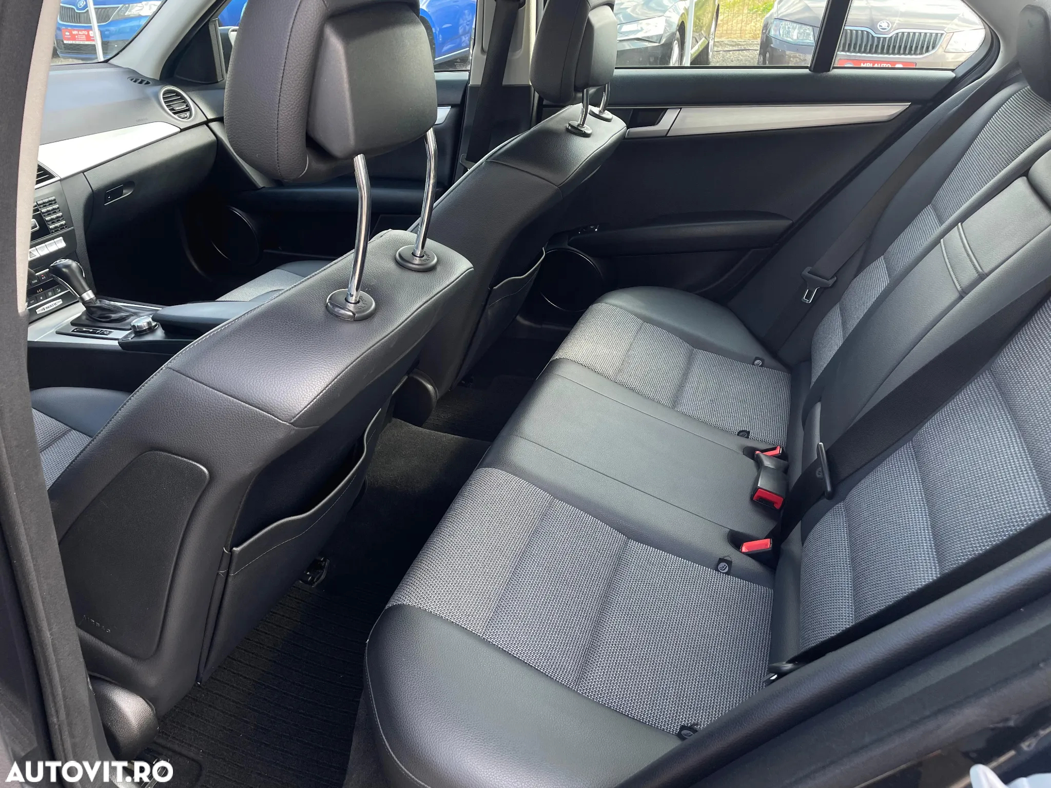 Mercedes-Benz C 250 (BlueTEC) d 4Matic T 7G-TRONIC Exclusive - 17