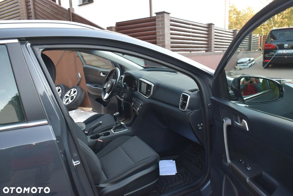 Kia Sportage 1.6 GDI 2WD DREAM-TEAM EDITION - 19