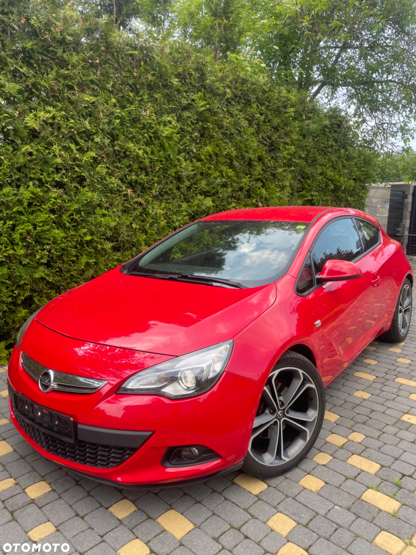 Opel Astra GTC 1.6 Turbo Sport - 4