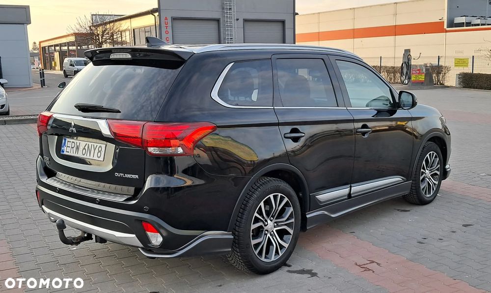 Mitsubishi Outlander 2.0 2WD CVT Diamant Edition+ - 4