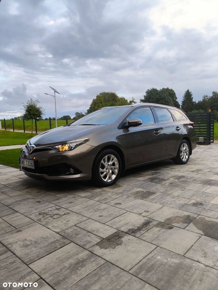 Toyota Auris Hybrid 135 Prestige - 5
