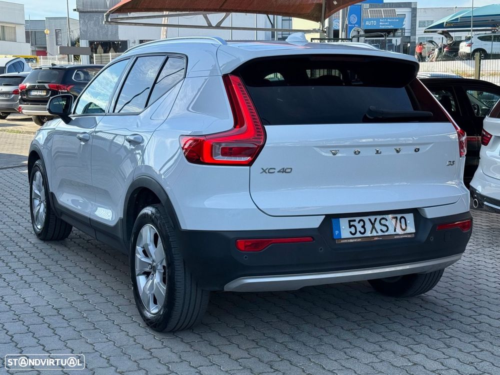 Volvo XC 40 2.0 D3 Momentum Geartronic - 5