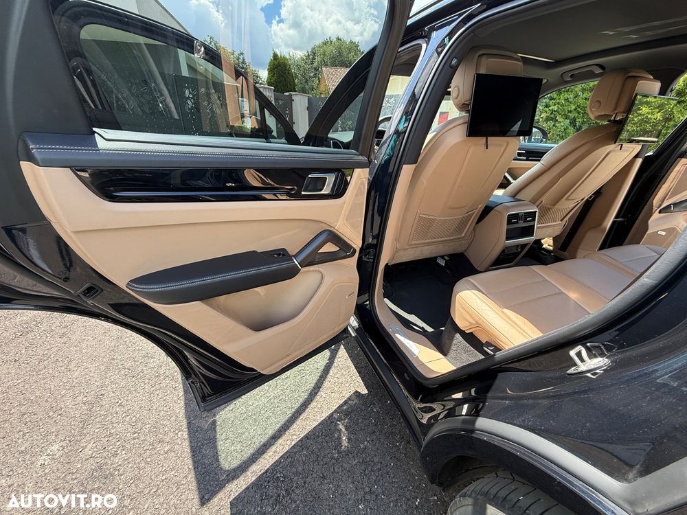 PORSCHE Cayenne 2022 — imagine 4