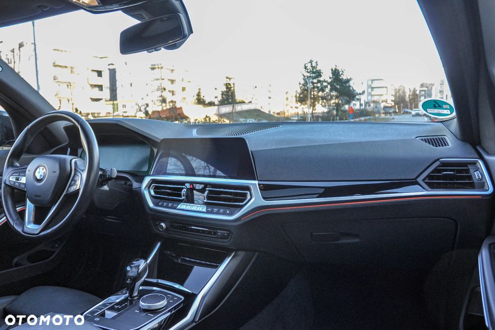 BMW Seria 3 320d - 11