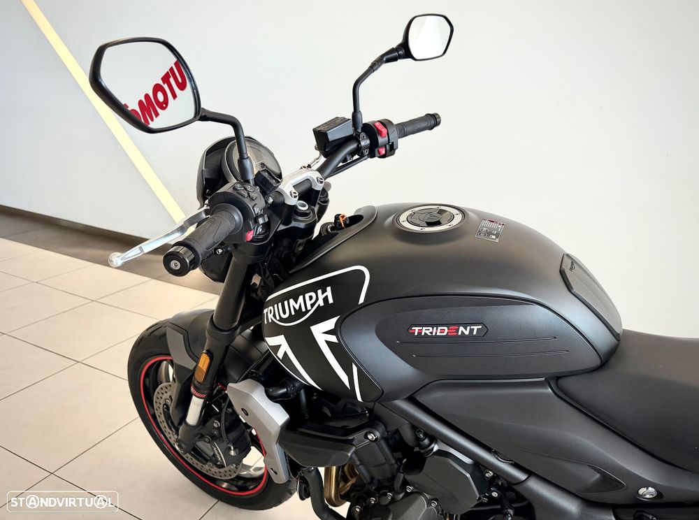 Triumph Trident 660 - 12