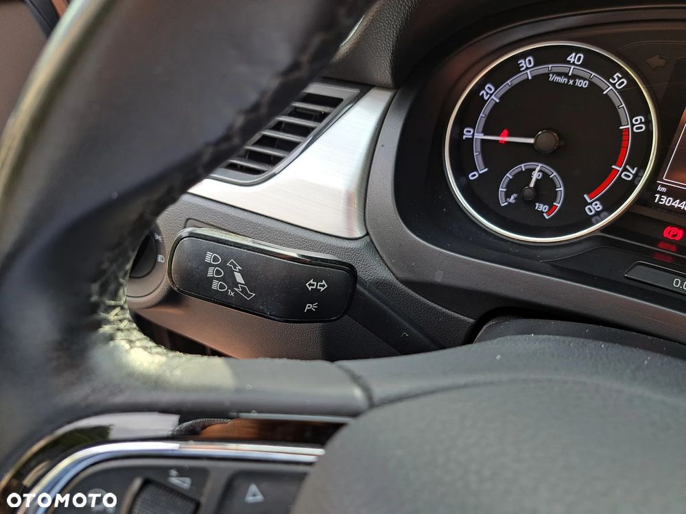 Skoda RAPID 1.0 TSI Ambition - 24