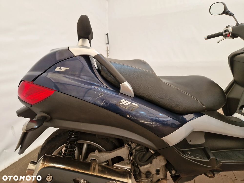 Piaggio MP-3 - 21