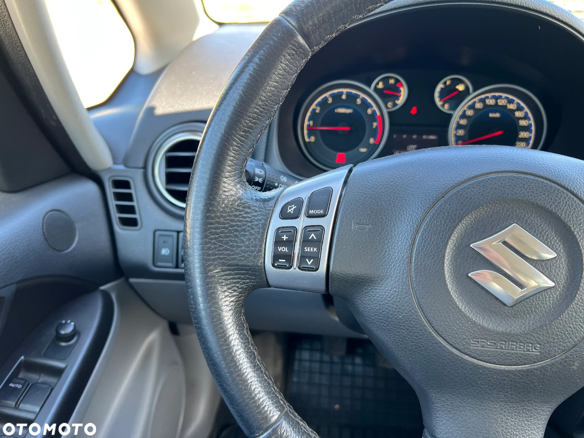 Suzuki SX4 1.6 Premium 4WD - 14