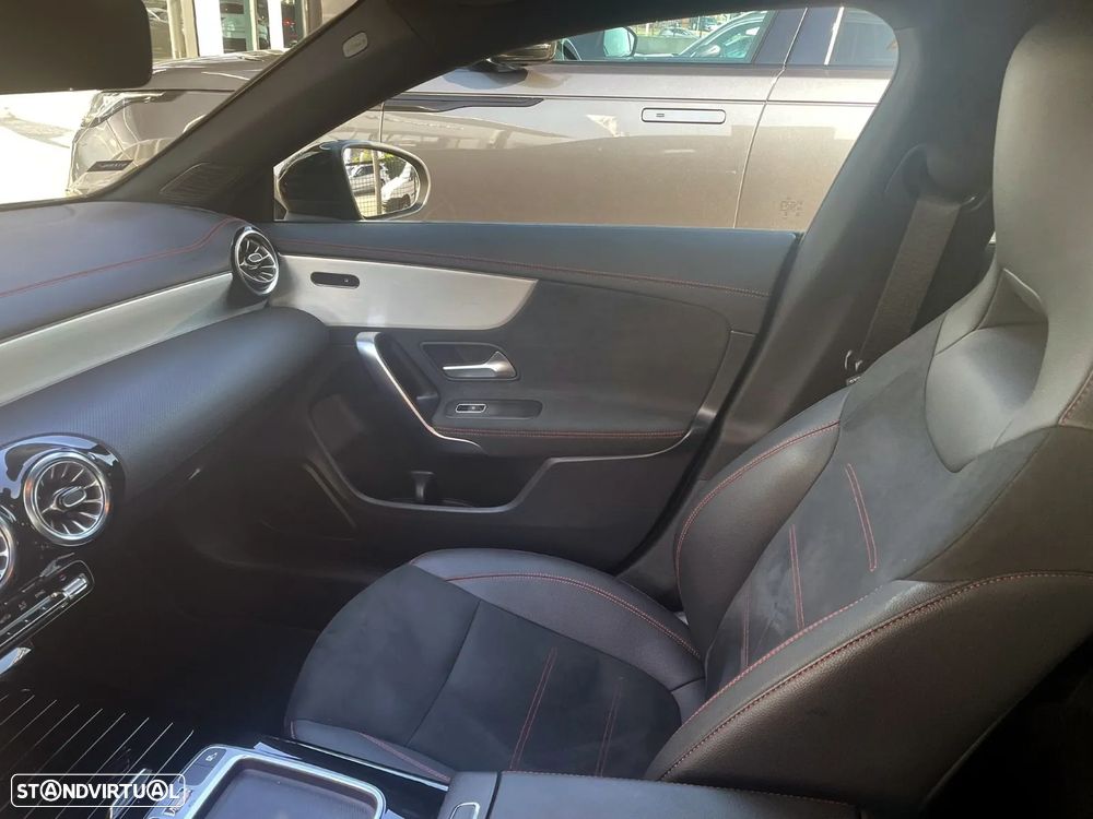 Mercedes-Benz CLA 180 d 8G-DCT AMG Line Advanced Plus - 4