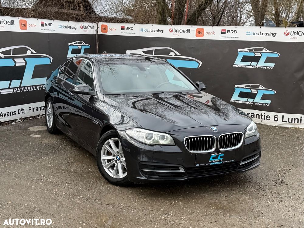 BMW Seria 5 525d Luxury Line - 32