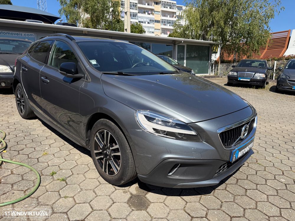 Volvo V40 D3 Momentum - 8