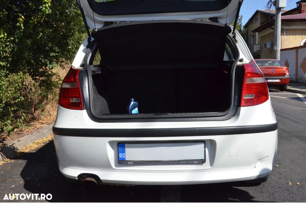 BMW Seria 1 116i - 6