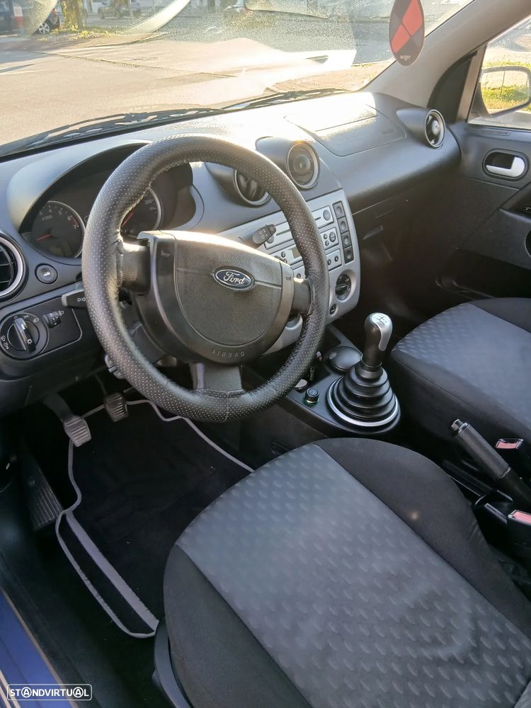Ford Fiesta 1.25 Ambiente - 9